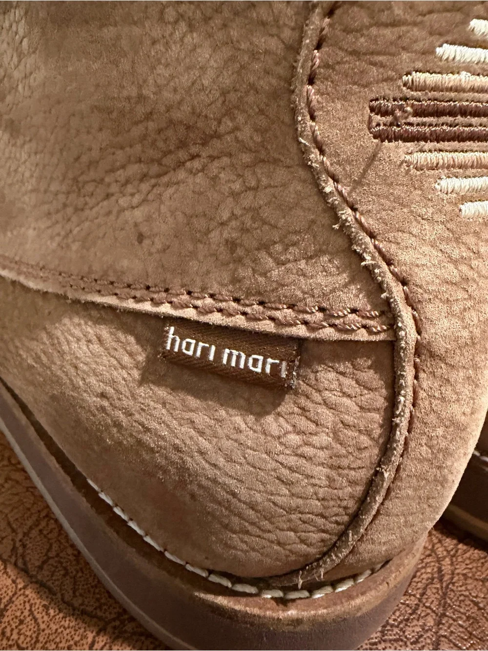 Men's Tan Suede Chukka Hari Mari Boots with Lace-Up Closure